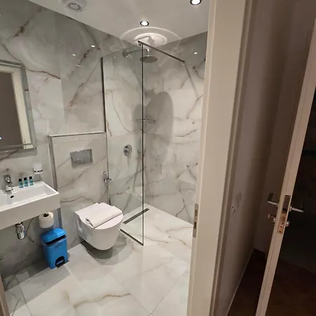 Hotel Alpha 2 Sarandë