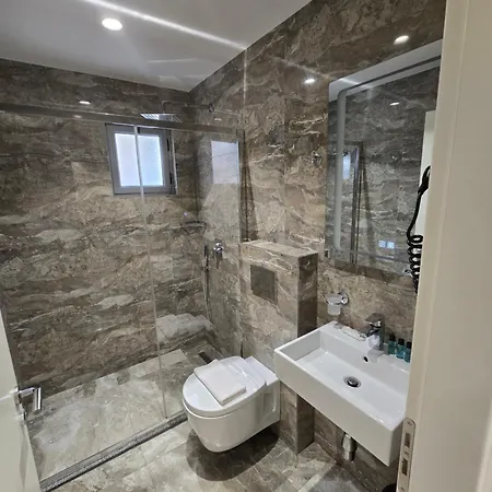 Alpha 2 ホテル 3*